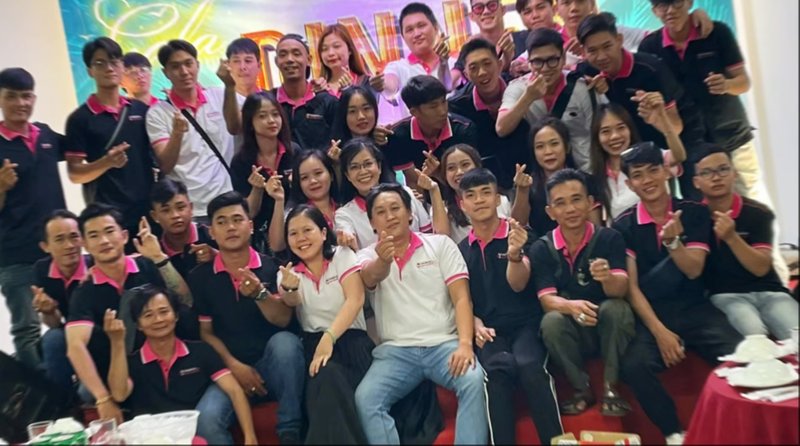 Đại gia đình nhân sự Công Ty Nguyên Liệu Pha Chế Cường Quật (CQ)
